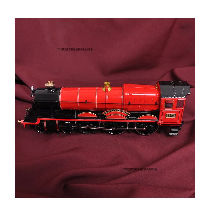 HARRY POTTER - Hogwarts Express 1/50 Train