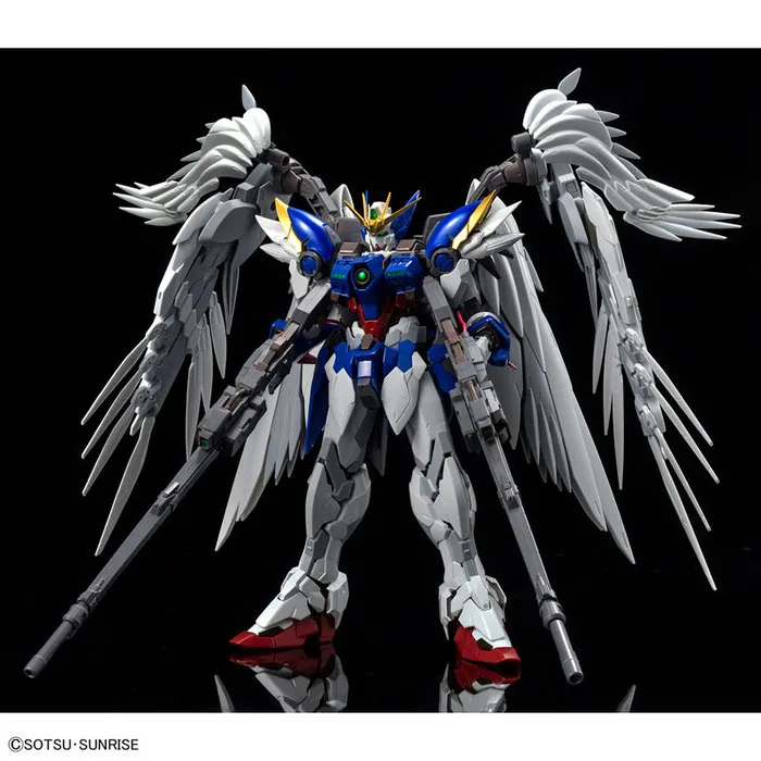 GUNDAM - 1/100 High Resolution Wing Gundam Zero EW Model Kit