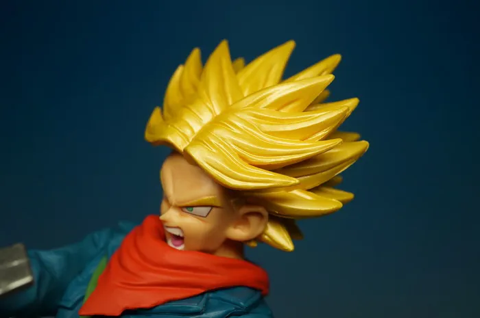 DRAGON BALL - Super - Future Trunks SSJ 2 Final Hope Slash DX Pvc Figure