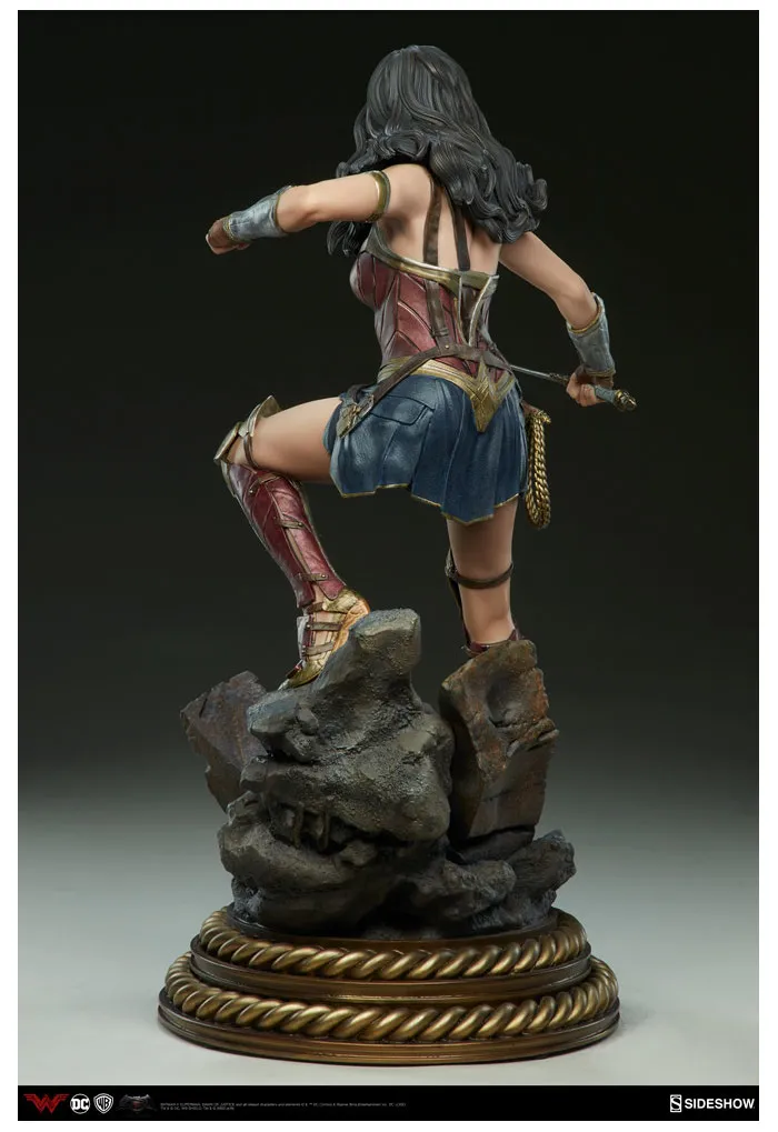BATMAN VS SUPERMAN - Dawn of Justice - Wonder Woman Premium Format Figure 1/4 Statue