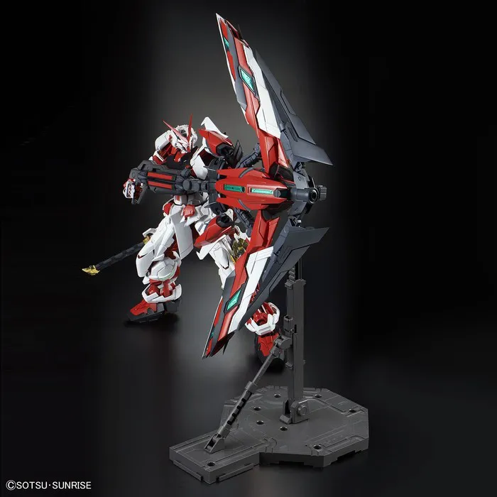 GUNDAM - 1/60 Astray Red Frame Kai Perfect Grade Model Kit PG MBF-P02KAI