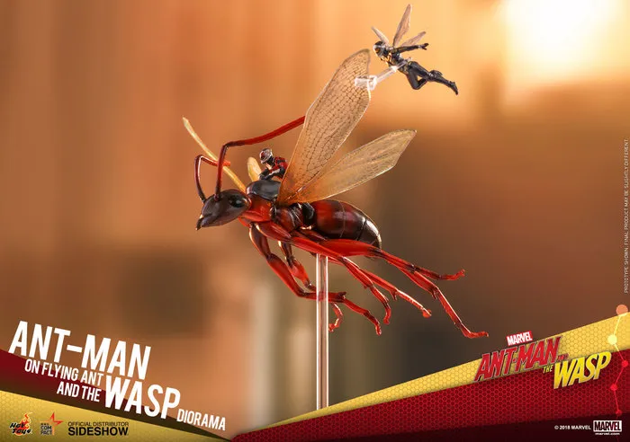 MARVEL - Ant-Man on Flying Ant and the Wasp Diorama MMS Compact Series Figure