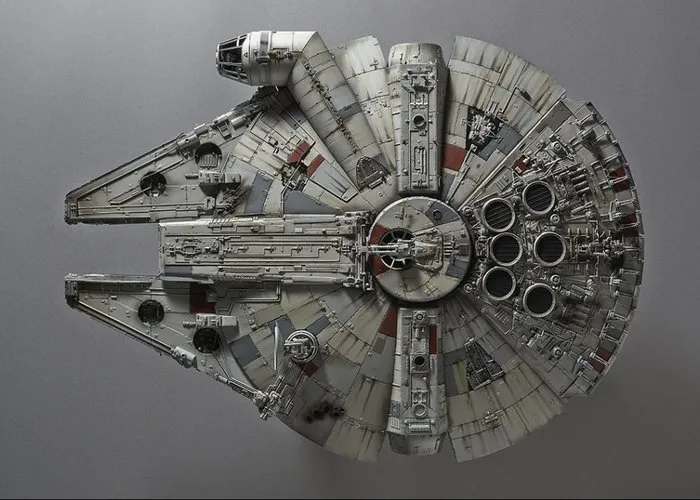 STAR WARS - Episode IV - 1/72 Millennium Falcon Perfect Grade Model Kit PG
