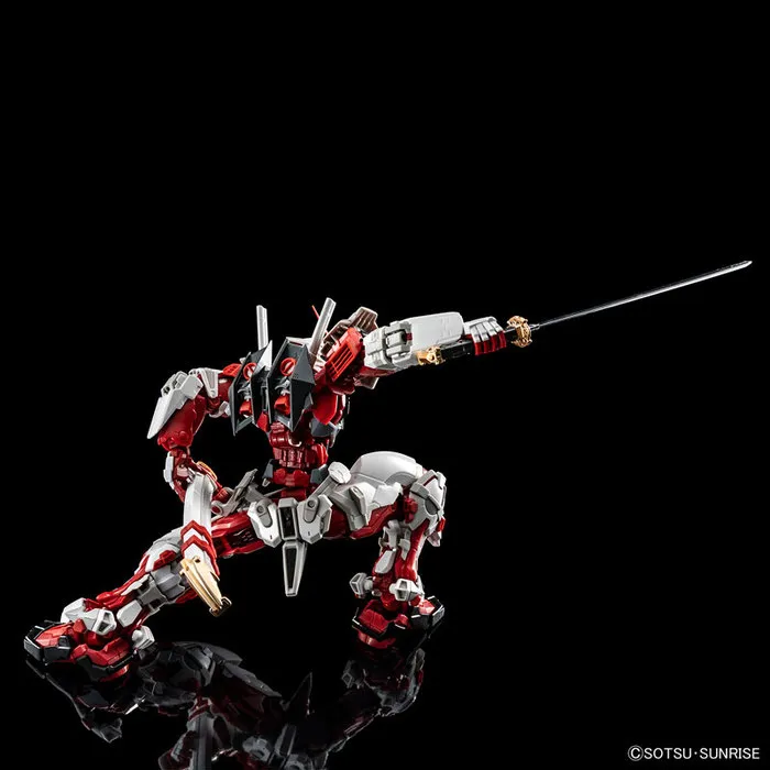 GUNDAM - 1/100 High Resolution Astray Red Frame Model Kit