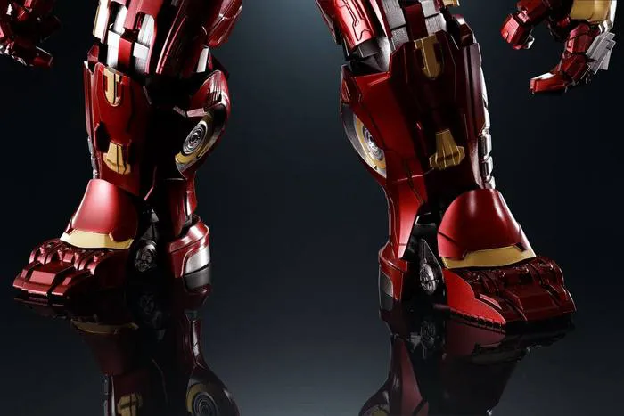 MARVEL - Avengers Infinity - Hulkbuster Mark 2 Chogokin X S.H. Figuarts Action Figure