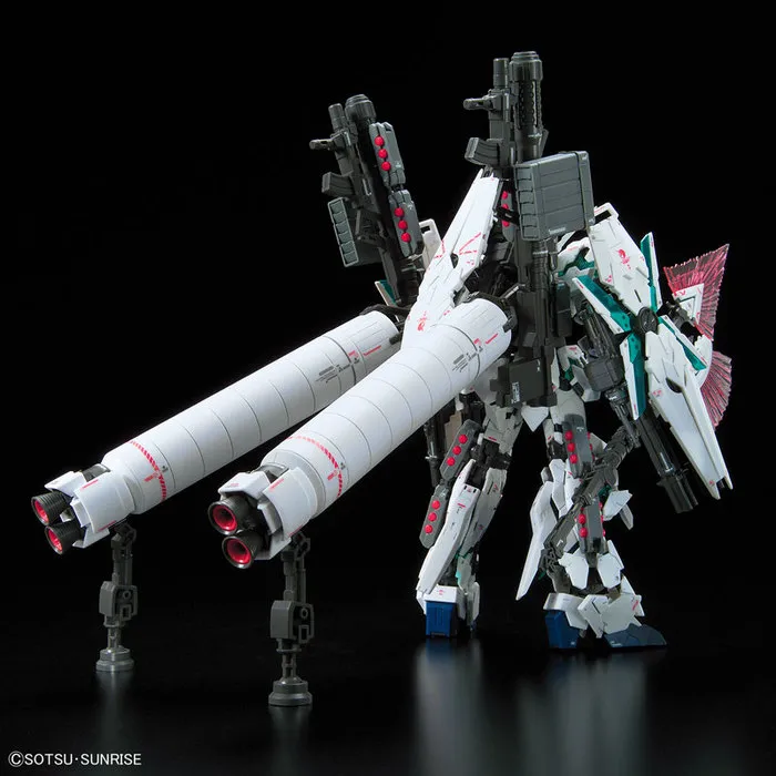 GUNDAM - 1/144 Full Armor Unicorn Real Grade Model Kit RG # 30