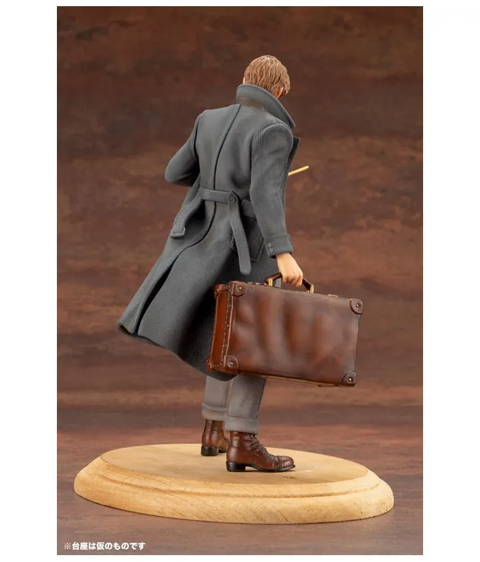 FANTASTIC BEASTS - Newt Scamander ArtFX+ 1/10 Pvc Figure