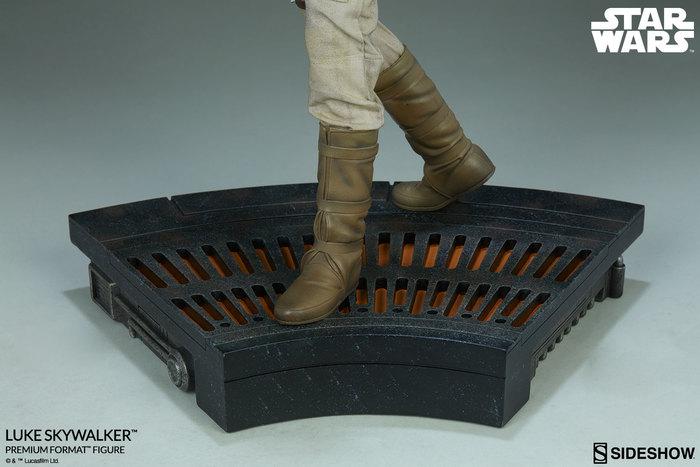 STAR WARS - Episode V - Luke Skywalker Premium Format Figure 1/4 Statue