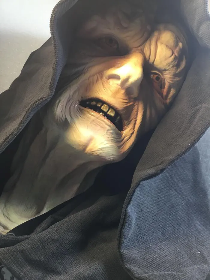 STAR WARS - Palpatine Life-Size 1/1 Bust