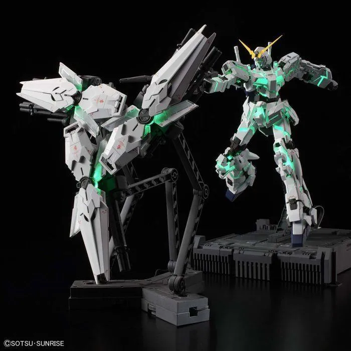 GUNDAM - 1/100 Unicorn Ver. Ka Master Grade Extreme Model Kit MGEX