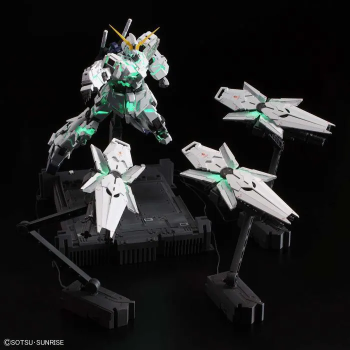 GUNDAM - 1/100 Unicorn Ver. Ka Master Grade Extreme Model Kit MGEX