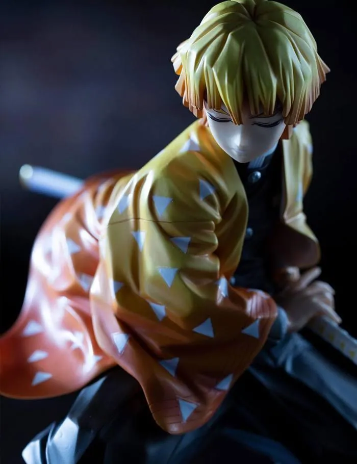 DEMON SLAYER - KIMETSU NO YAIBA - Zenitsu Agatsuma ArtFX J 1/8 Pvc Figure