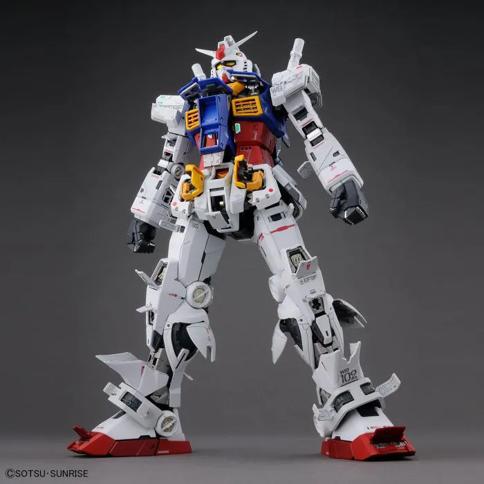 GUNDAM - 1/60 RX-78-2 Perfect Grade Unleashed Model Kit PG