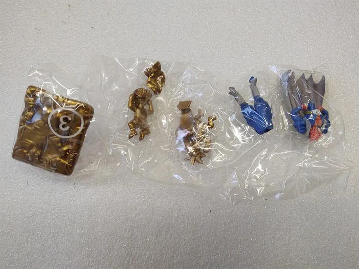 DRAGON BALL Z - Capsule Neo Buu Edition - Son Goten & Trunks Gold Ver. Mini Figure