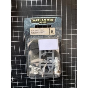 WARHAMMER 40K - Space Marine Apothecary 48-39