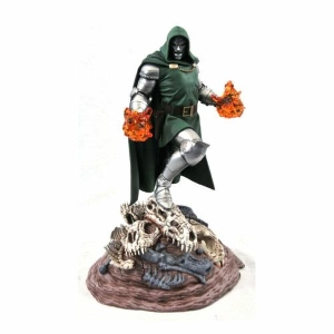 MARVEL - Comic Gallery - Doctor Doom Pvc Figure