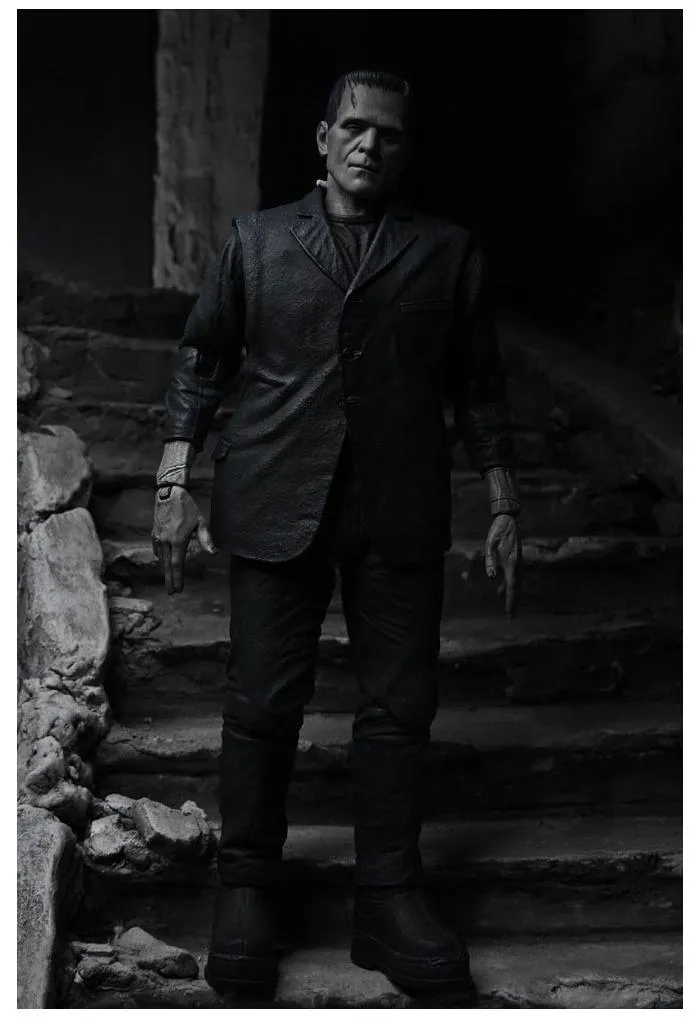 UNIVERSAL MONSTERS - Frankenstein Monster Black & White Ver. Ultimate Action Figure