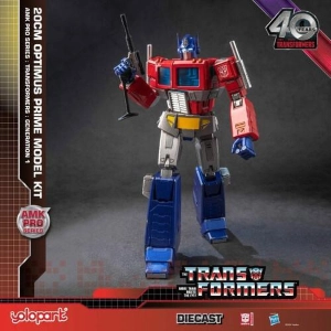TRANSFORMERS - Generation One AMK Pro Series - Optimus Prime Plastic Model Kit