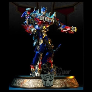 TRANSFORMERS - Optimus Prime Maquette