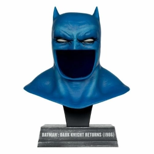 BATMAN - The Dark Knight Returns - Bat Cowl 1/3 Mini Replica