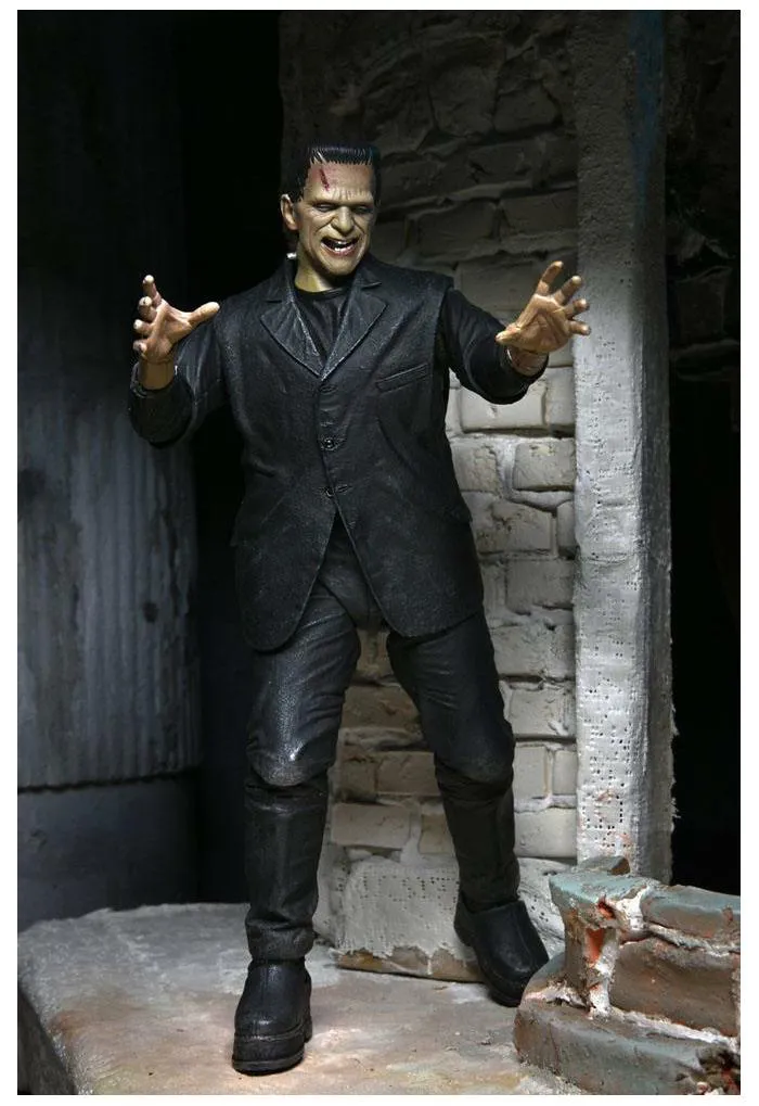 UNIVERSAL MONSTERS - Frankenstein's Monster Color Ver. Ultimate Action Figure