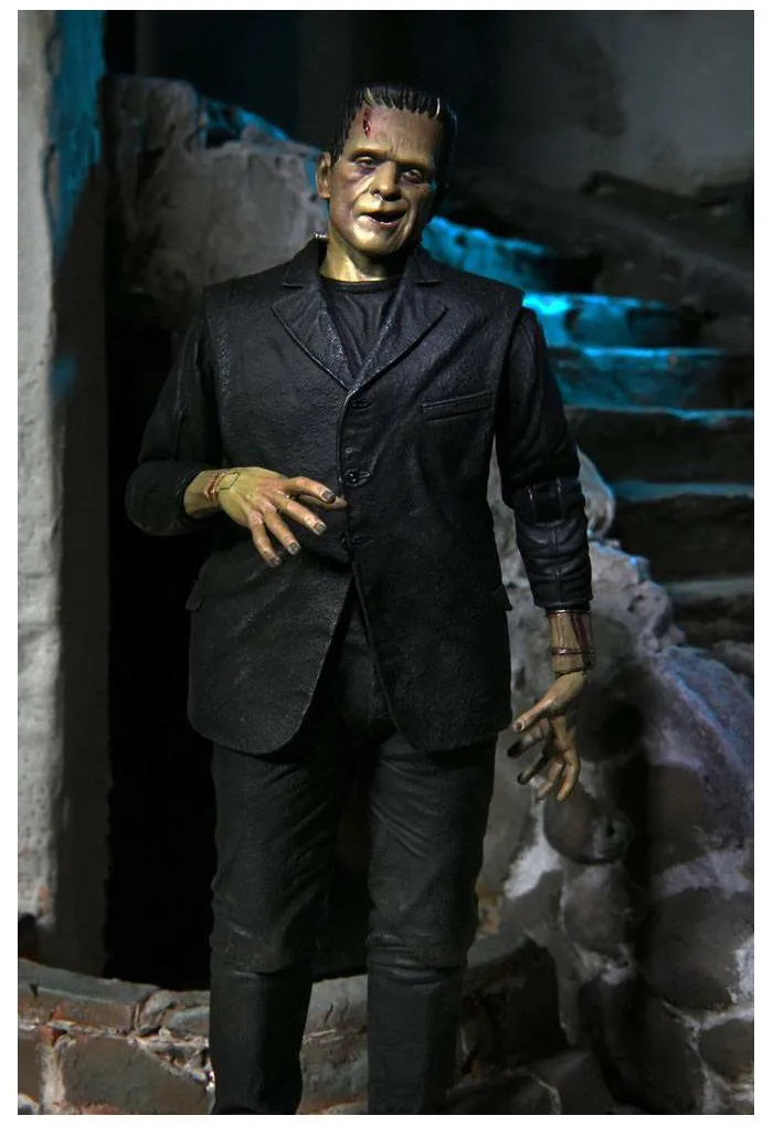 UNIVERSAL MONSTERS - Frankenstein's Monster Color Ver. Ultimate Action Figure