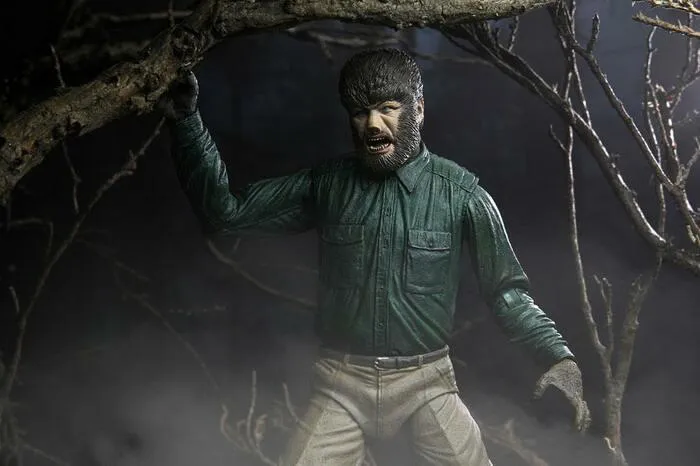 UNIVERSAL MONSTERS - The Wolf Man Ultimate Action Figure