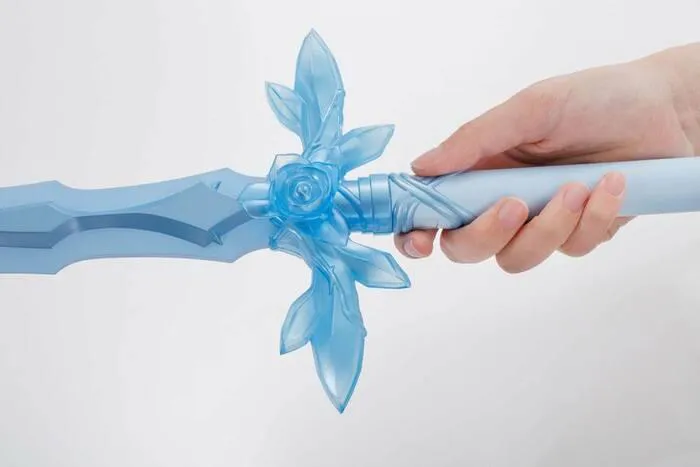SWORD ART ONLINE - Alicization War of Underworld - The Blue Rose Sword 1/1 Replica