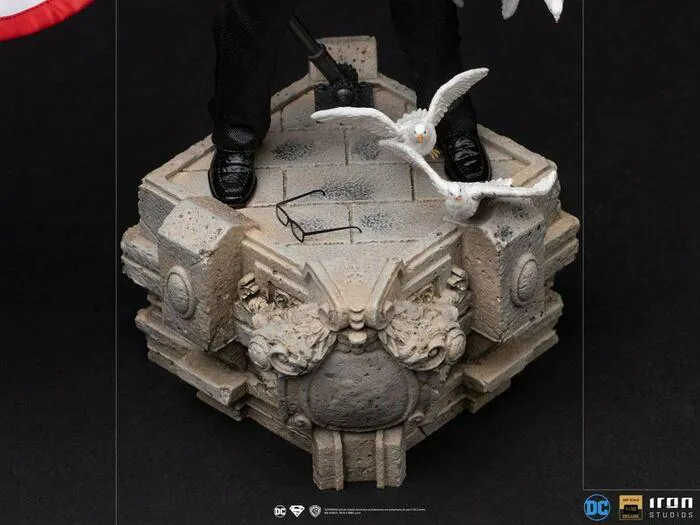 DC COMICS - Clark Kent 1/10 Art Scale Statue