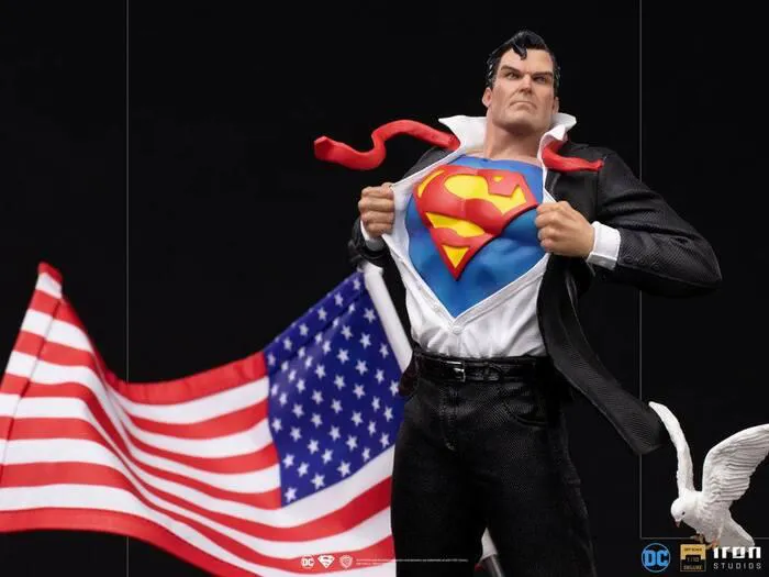DC COMICS - Clark Kent 1/10 Art Scale Statue