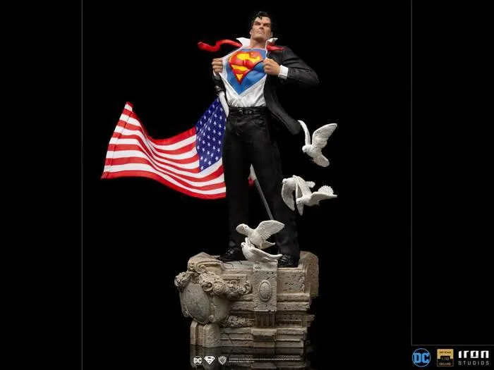 DC COMICS - Clark Kent 1/10 Art Scale Statue