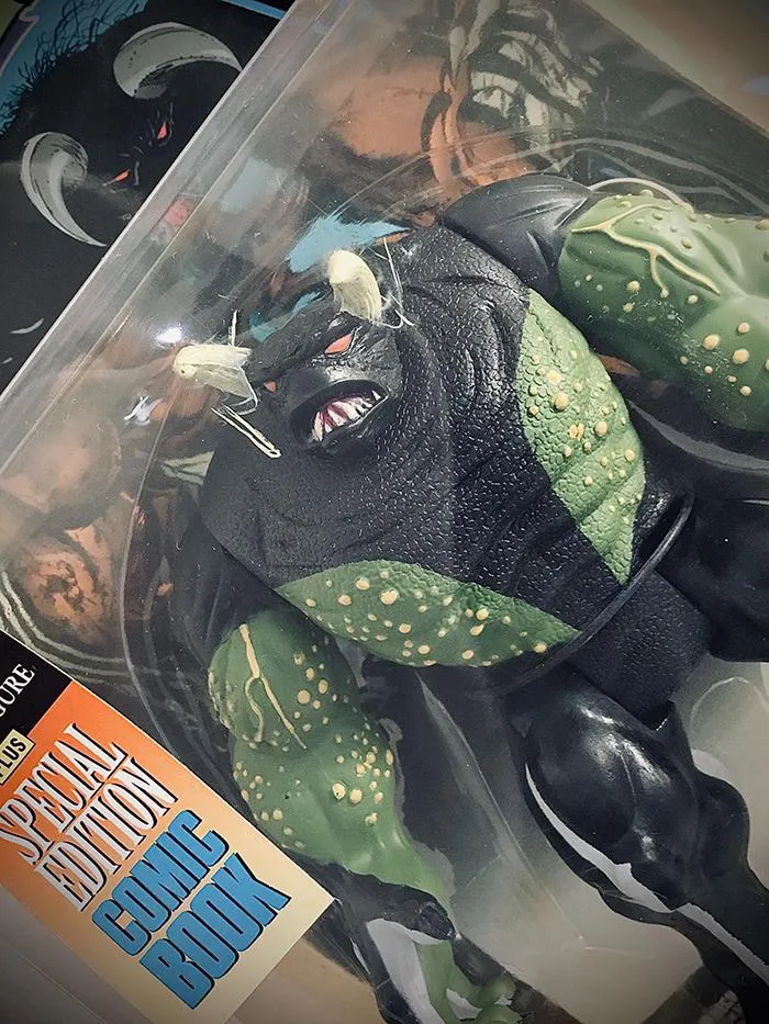 SPAWN - Tremor Special Edition Comic Book Action Figure