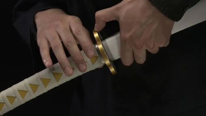 DEMON SLAYER - KIMETSU NO YAIBA - Nichirin Sword Zenitsu Agatsuma 1/1 Replica