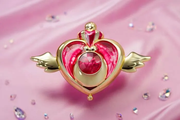 SAILOR MOON - Eternal - Crisis Moon Compact 1/1 Replica