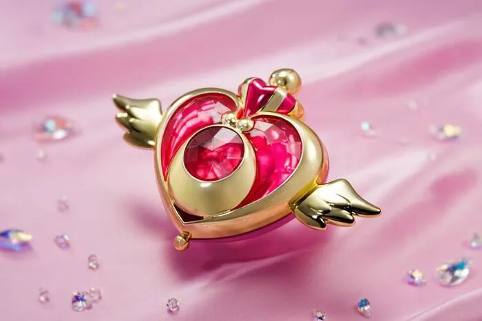SAILOR MOON - Eternal - Crisis Moon Compact 1/1 Replica