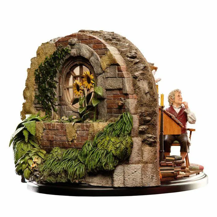 LORD OF THE RINGS - Bilbo Baggins in Bag End 1/6 Polystone Statue