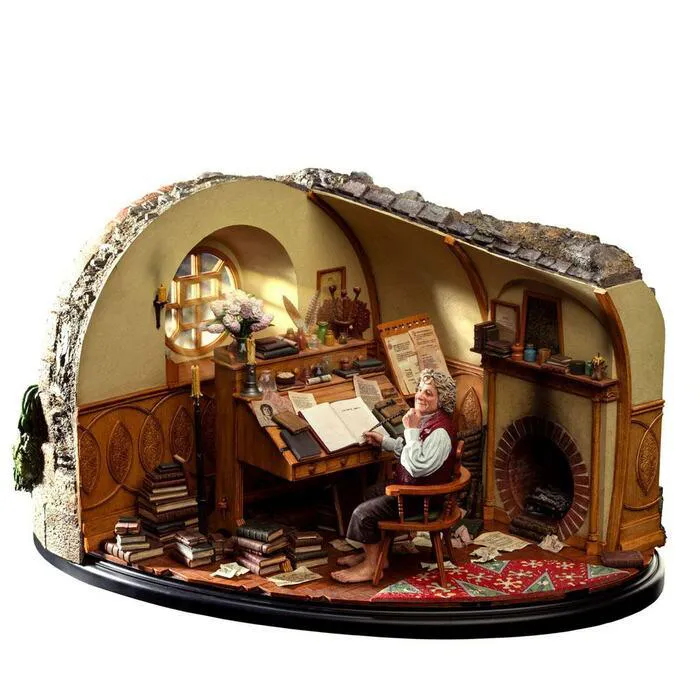 LORD OF THE RINGS - Bilbo Baggins in Bag End 1/6 Polystone Statue