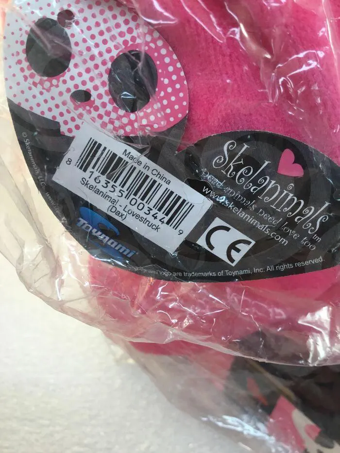 SKELANIMALS - Dax Dog Lovestruck Plush