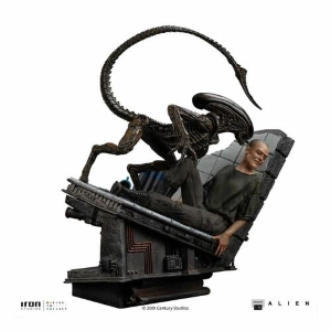 ALIEN 3 - Ellen Ripley and Dog Alien 1/10 Art Scale Statue