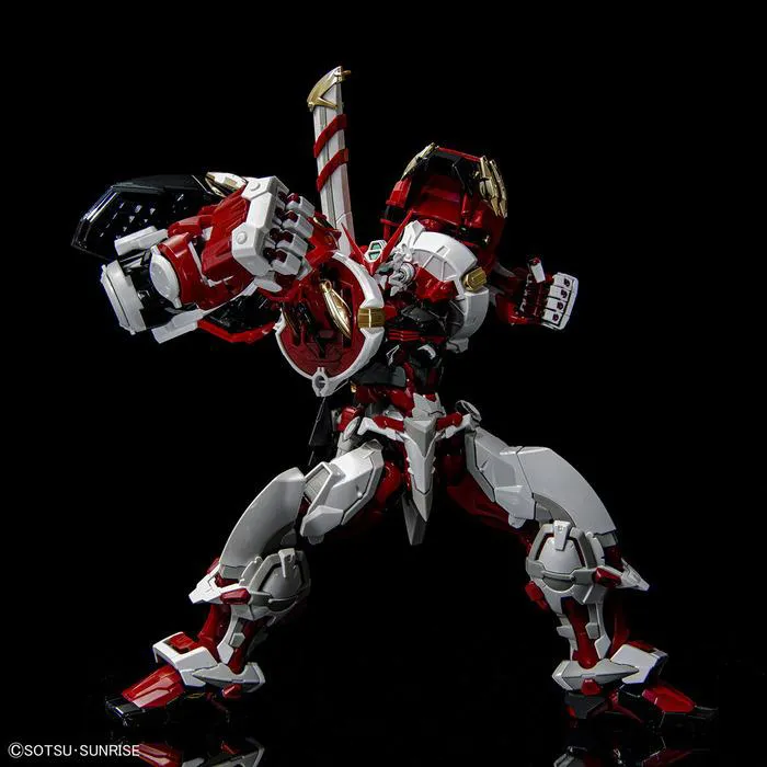 GUNDAM - 1/100 High Resolution Astray Red Frame Powered Red Model Kit