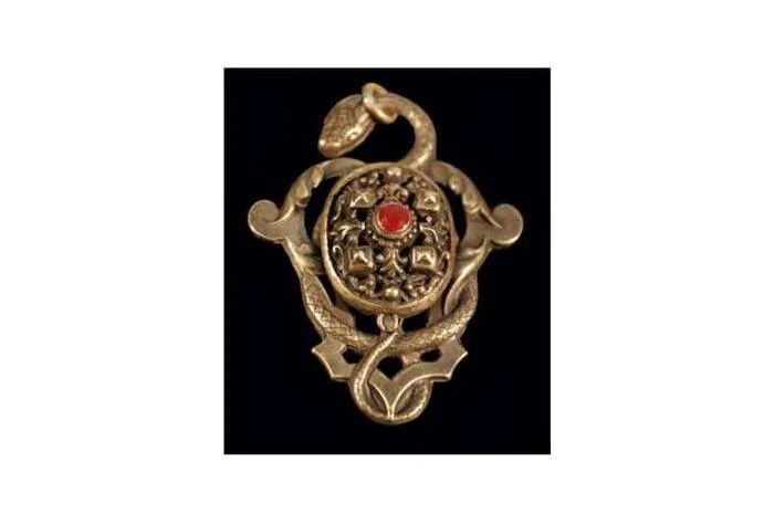 PIRATES OF THE CARIBBEAN - Hector Barbossa Pendant Replica