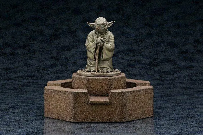STAR WARS - Yoda Fountain Limited Edition Cold Cast Statue
