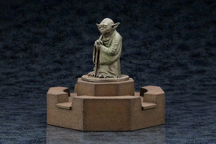 STAR WARS - Yoda Fountain Limited Edition Cold Cast Statue