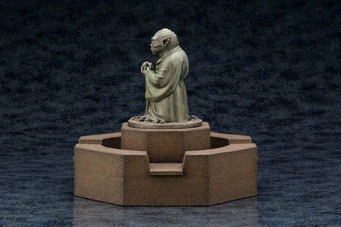 STAR WARS - Yoda Fountain Limited Edition Cold Cast Statue