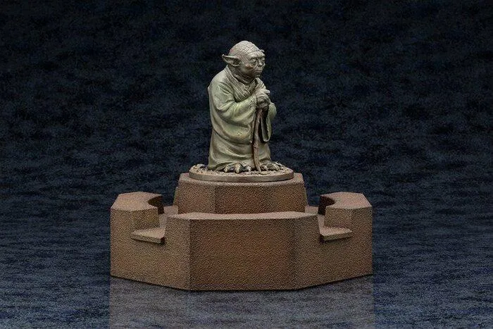 STAR WARS - Yoda Fountain Limited Edition Cold Cast Statue