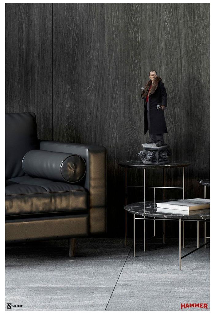 DRACULA - Van Helsing Peter Cushing Premium Format Figure 1/4 Statue