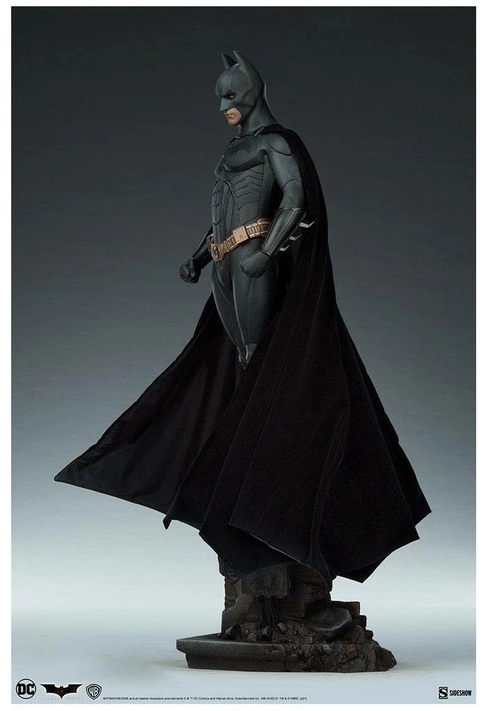 BATMAN - Batman Begins - Batman Premium Format Figure 1/4 Statue