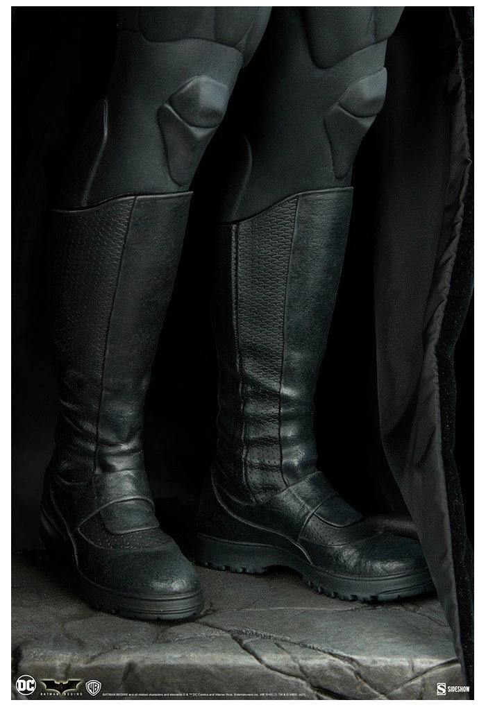 BATMAN - Batman Begins - Batman Premium Format Figure 1/4 Statue