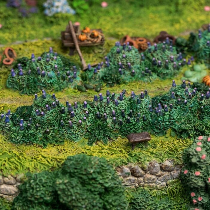 LORD OF THE RINGS - Bag End on the Hill Limited Edition Polystone Statue