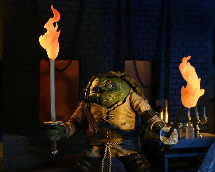 UNIVERSAL MONSTERS x TMNT - Leonardo as The Hunchback Ultimate Action Figure